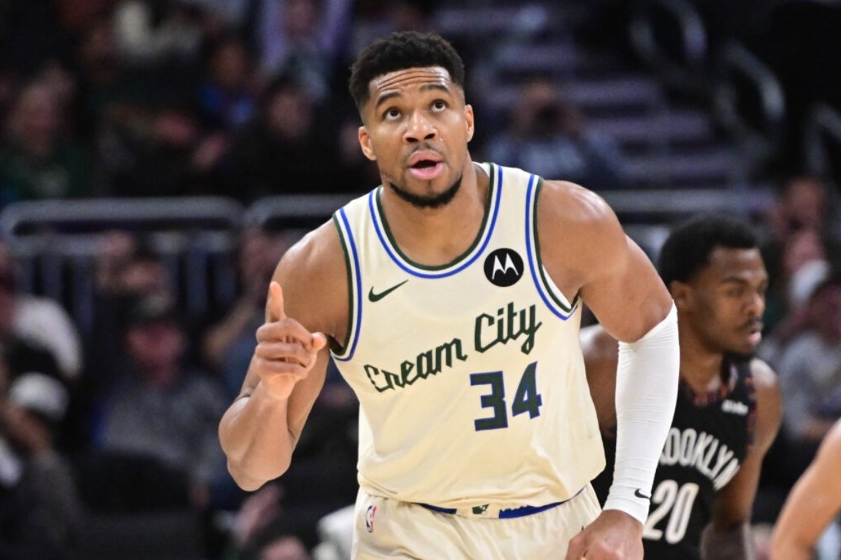 Γιάννης Αντετοκούνμπο: Έγραψε ιστορία με 21.000 πόντους στο NBA