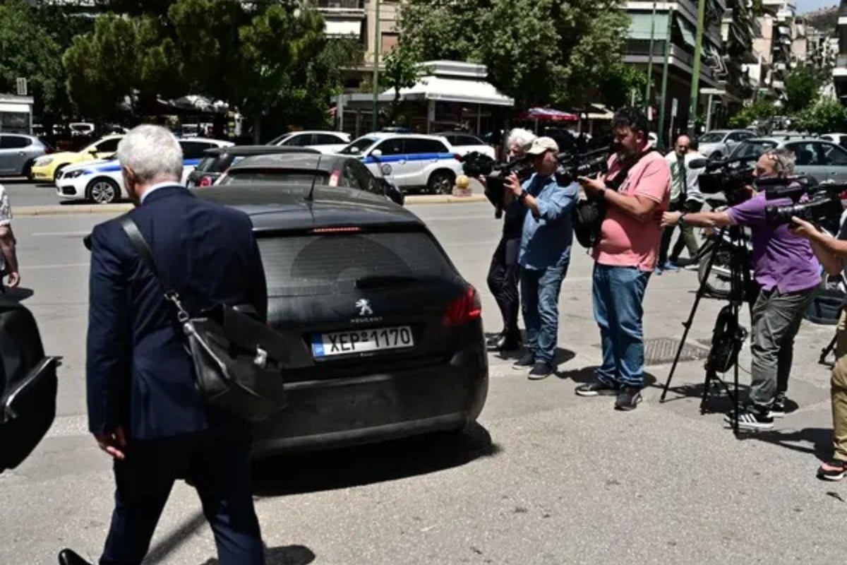 Σε κατ΄οίκον περιορισμό ο Χρήστος Μαυρίκης