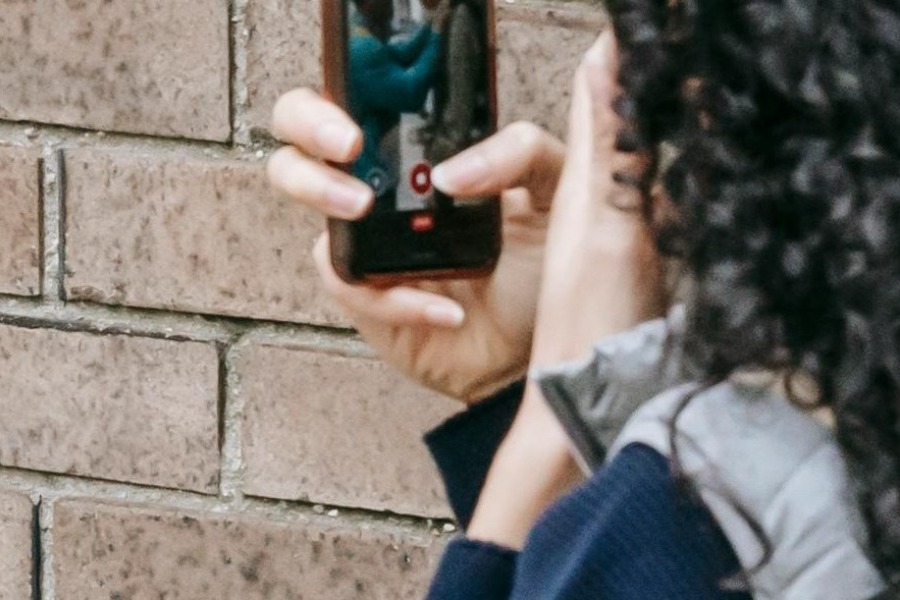 Θεσσαλονίκη: Τρεις ανήλικες ξυλοκόπησαν 14χρονη και τράβηξαν σε βίντεο την επίθεση
