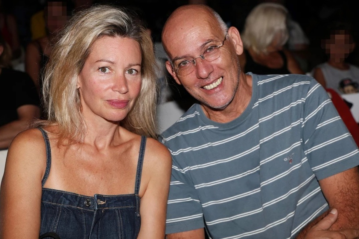 O Κώστας Κιμούλης απαντά για την εγκυμοσύνη της Αριελ Κωνσταντινίδη: «Δεν είμαι εγώ ο πατέρας του παιδιού»