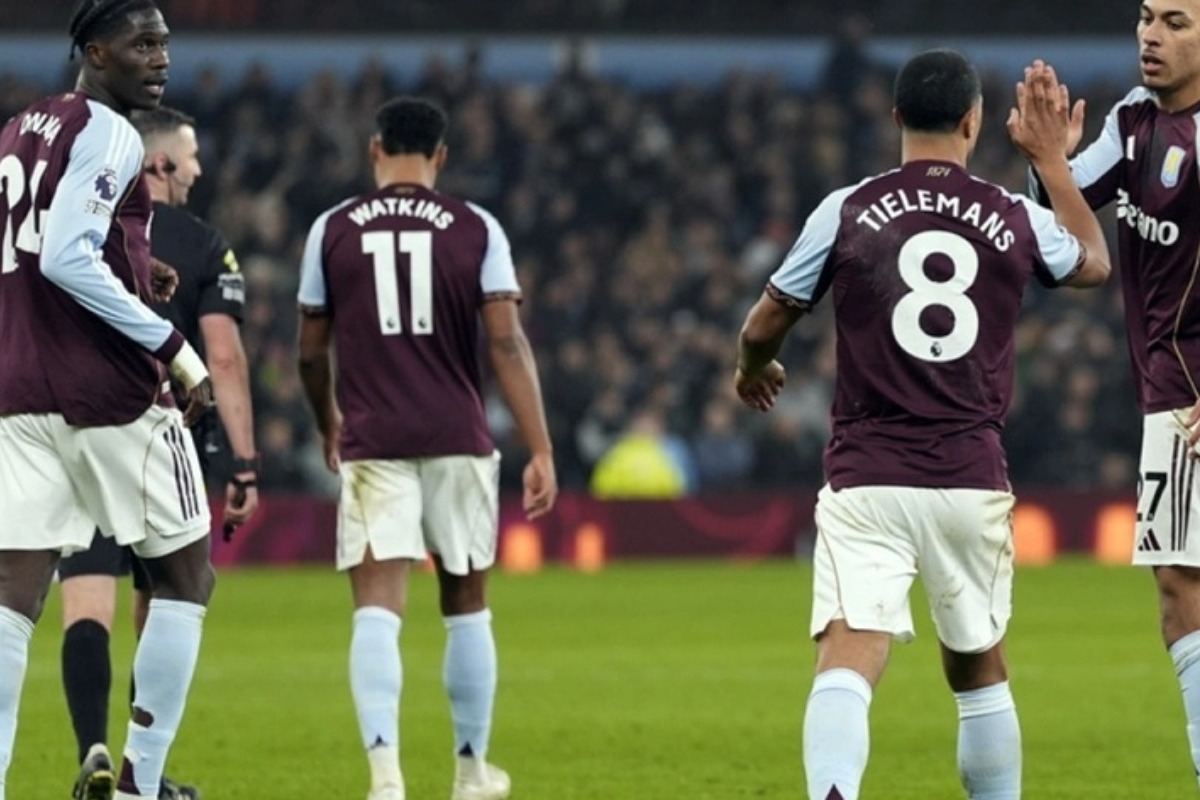 Το απίστευτο τρολάρισμα της Αστον Βίλα σε οπαδό της Μάντσεστερ Γιουνάιτεντ