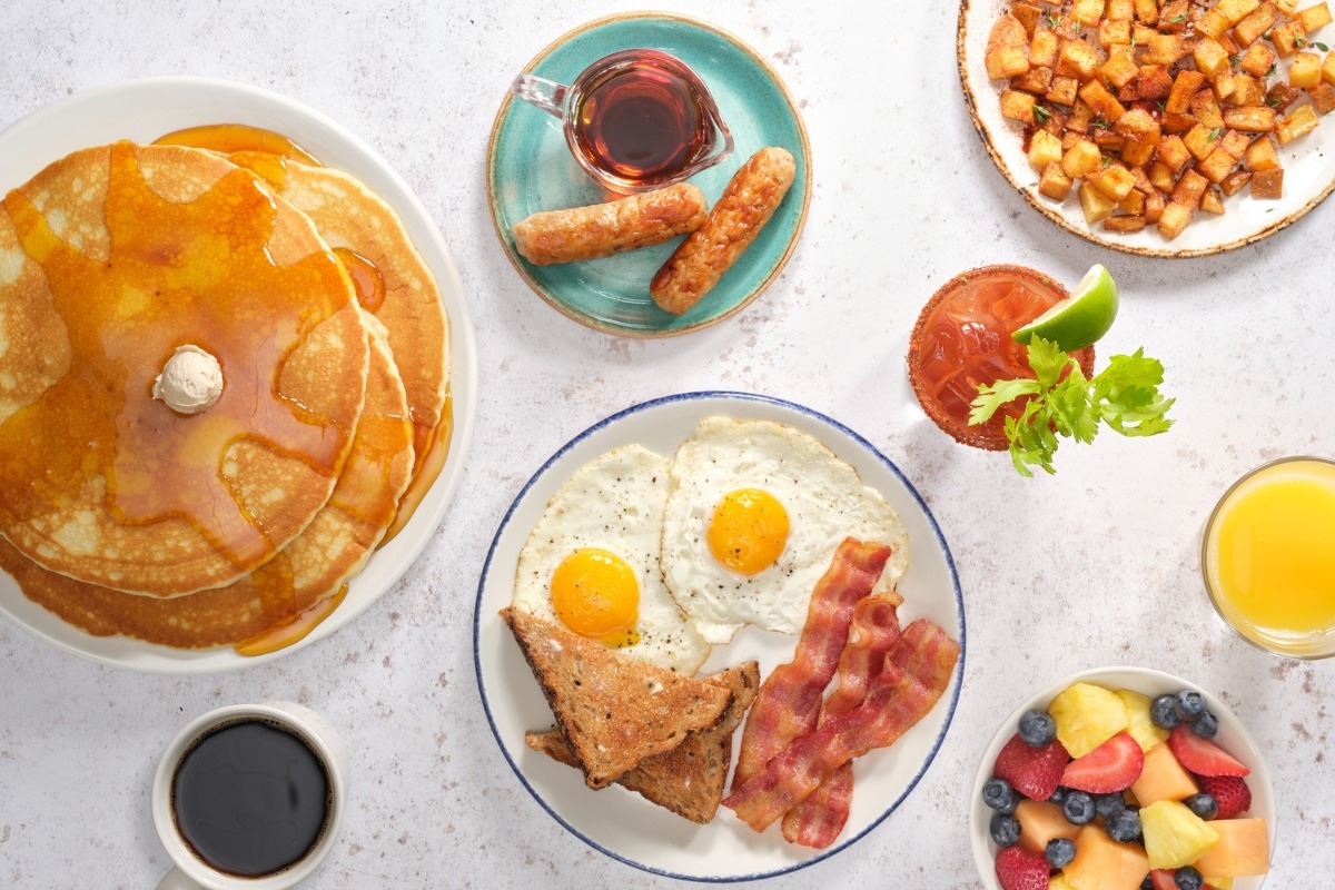 Hard Rock Cafe Athens: Η καλοκαιρινή επιλογή από το πρωί έως το βράδυ στην καρδιά της Αθήνας