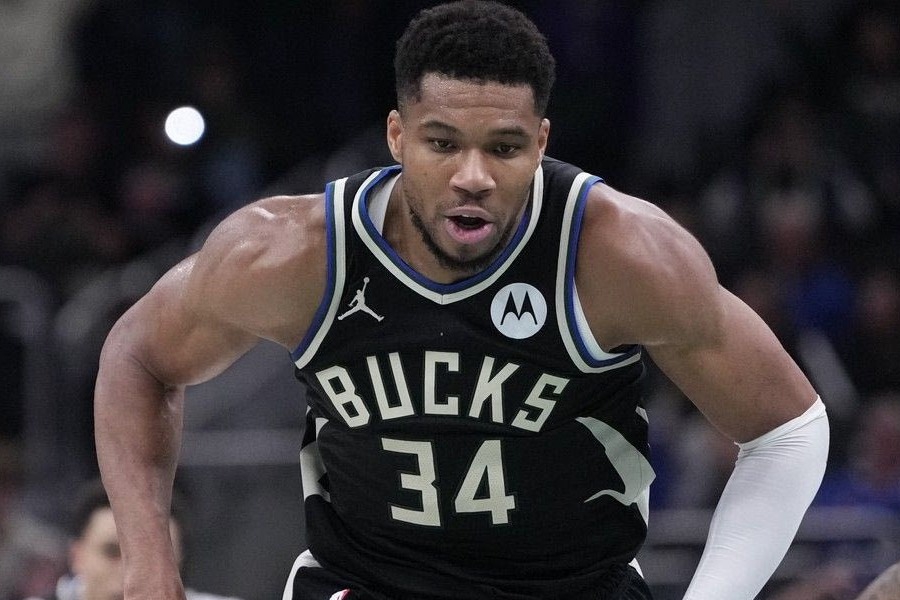 Μπακς – Χόρνετς 147‑134: Ο Αντετοκούνμπο μοιράζει ακόμη ασίστ, 2‑0 στο Κύπελλο του NBA το Μιλγουόκι