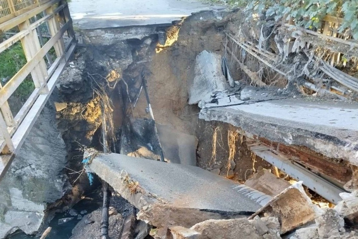 Μοσχάτο: Κατέρρευσε γεφυράκι σε παράδρομο της Πέτρου Ράλλη