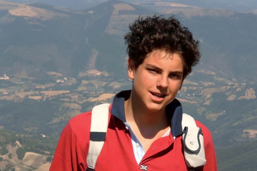 Πάπας και καρδινάλιοι ενέκριναν επίσημα την αγιοποίηση του «influencer του Θεού»