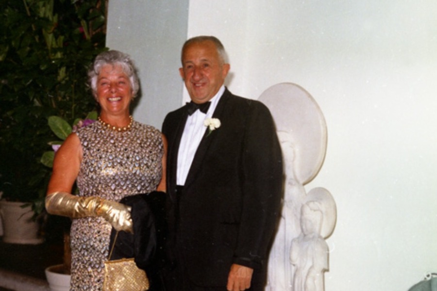 Ο Έλληνας που εφηύρε το παγωτό μηχανής