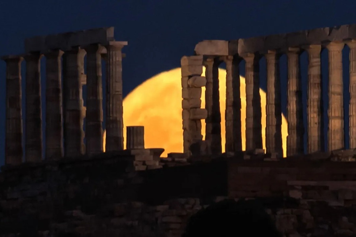 Φεγγάρι του Οξύρυγχου: Έρχεται η υπερπανσέληνος ‑ Ανοιχτά μνημεία, μουσεία και αρχαιολογικοί χώροι