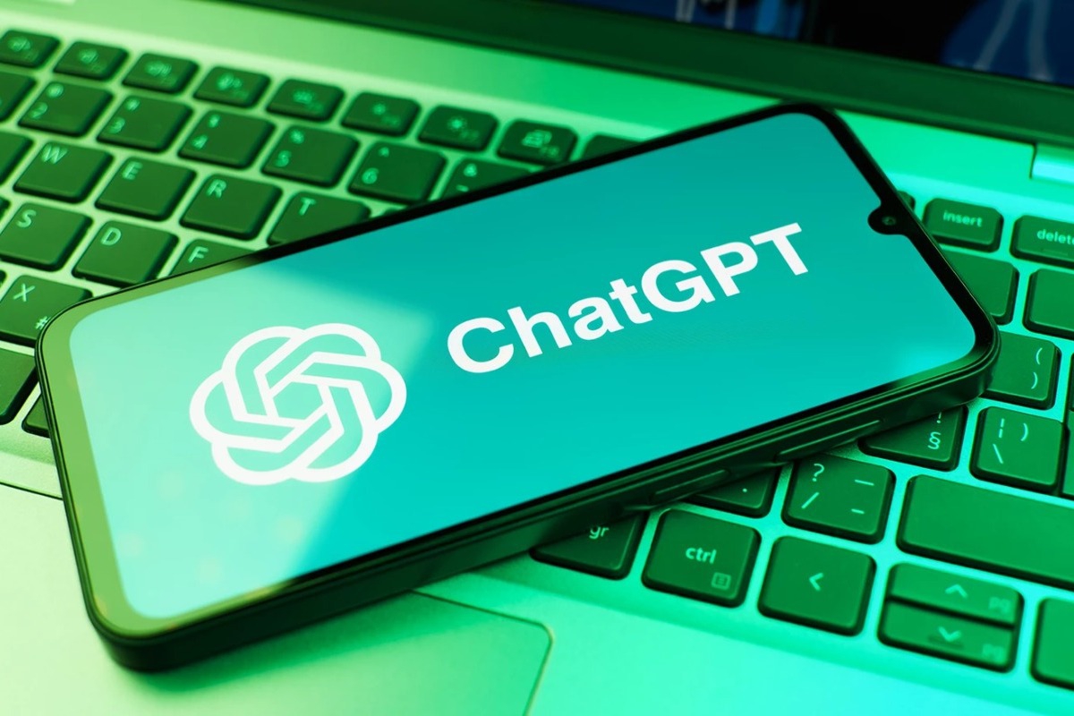 Όσοι χρησιμοποιούν το ChatGPT γίνονται… χαζοί: Πώς η τεχνητή νοημοσύνη φθείρει τον εγκέφαλο