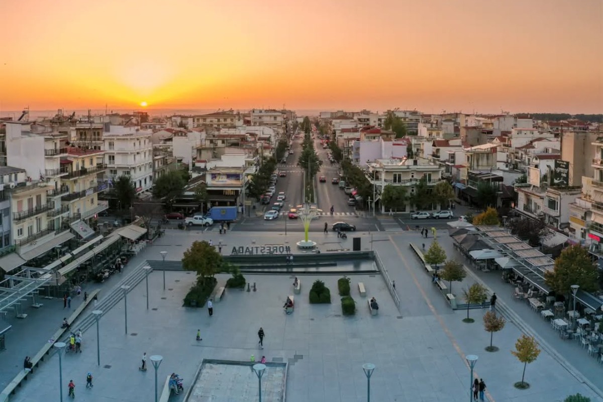 Πόλη‑φαινόμενο στην Ελλάδα: Κυκλοφορούν χωρίς φανάρια και… δεν σκοτώνονται!