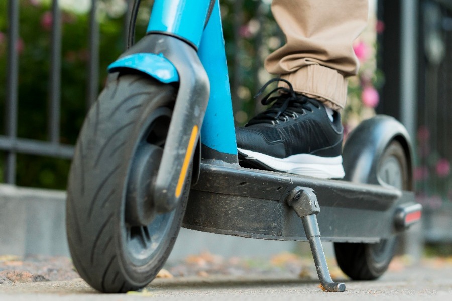 Έλληνες με πατίνια προκάλεσαν κυκλοφοριακό κομφούζιο στο Όσλο