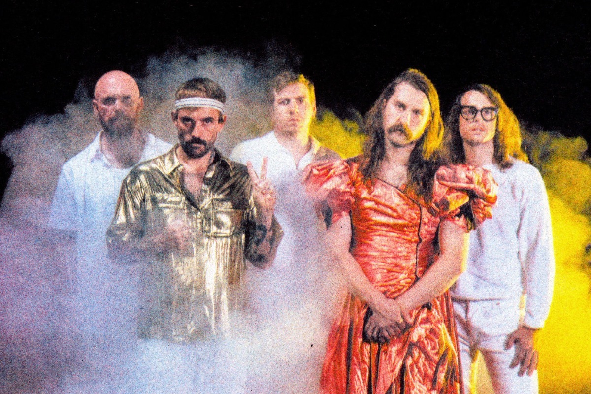 Οι IDLES έρχονται να κυριεύσουν την Πλατεία Νερού