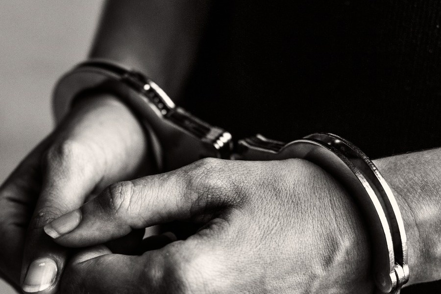 Συνελήφθη 37χρονη που διέπραττε ληστείες στη Θεσσαλονίκη χρησιμοποιώντας σπρέι πιπεριού