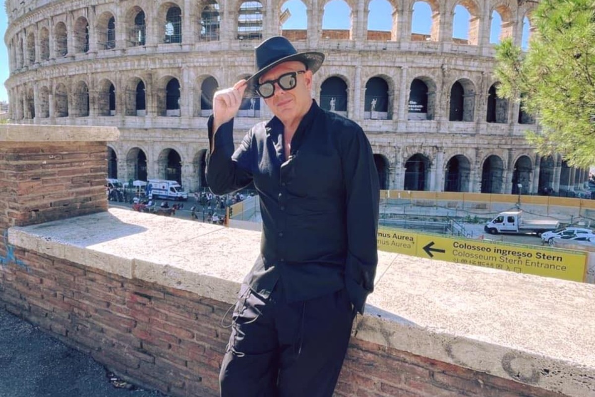 Ο Τάσος Δούσης ξεσπά: «Το τι μπινελίκι φάγατε δεν μπορώ να το περιγράψω! Καλά κάνετε και μας πηδ@τε αφού μπορείτε»