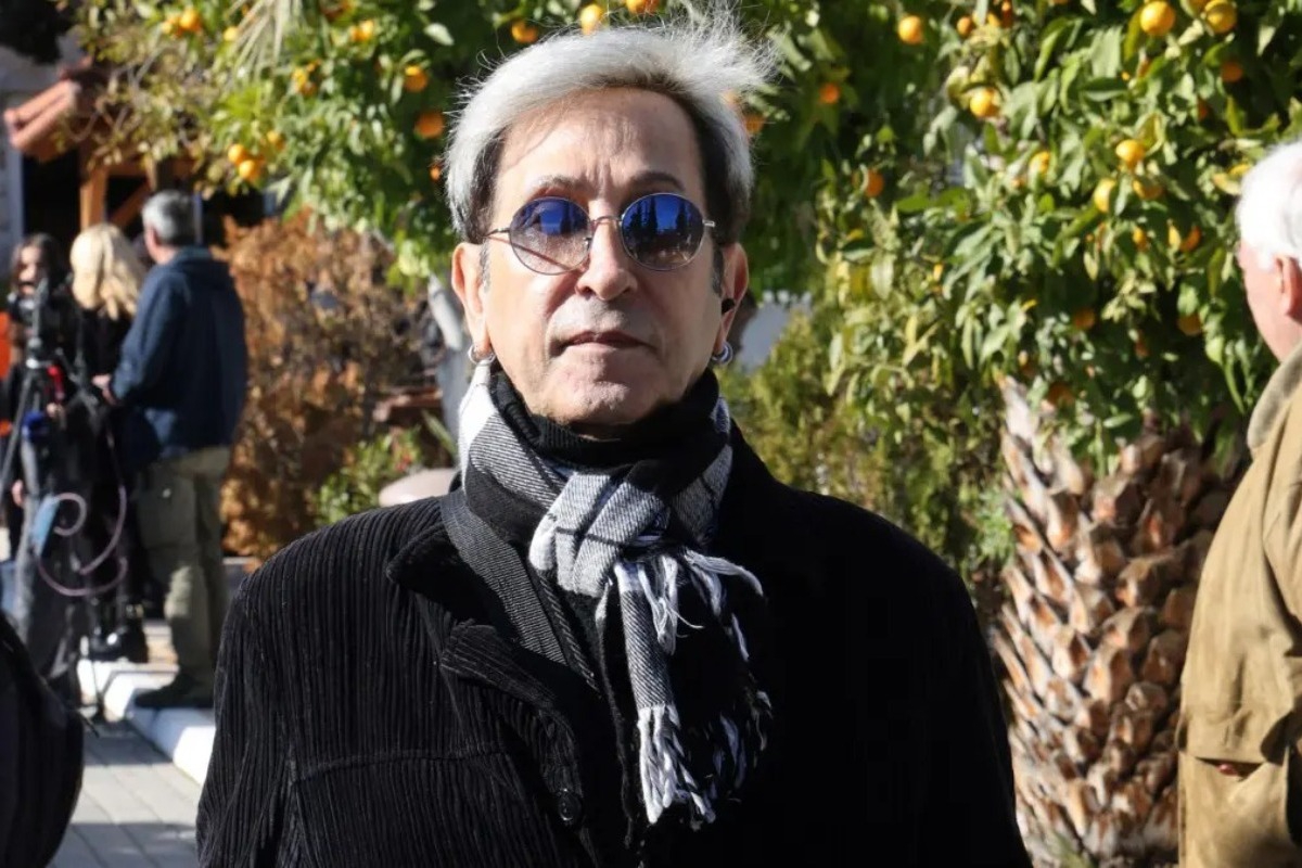 Συγκλονίζει ο Δημήτρης Παπάζογλου: «Γεννήθηκα με μια ιδιαιτερότητα – Δέχτηκα bullying»