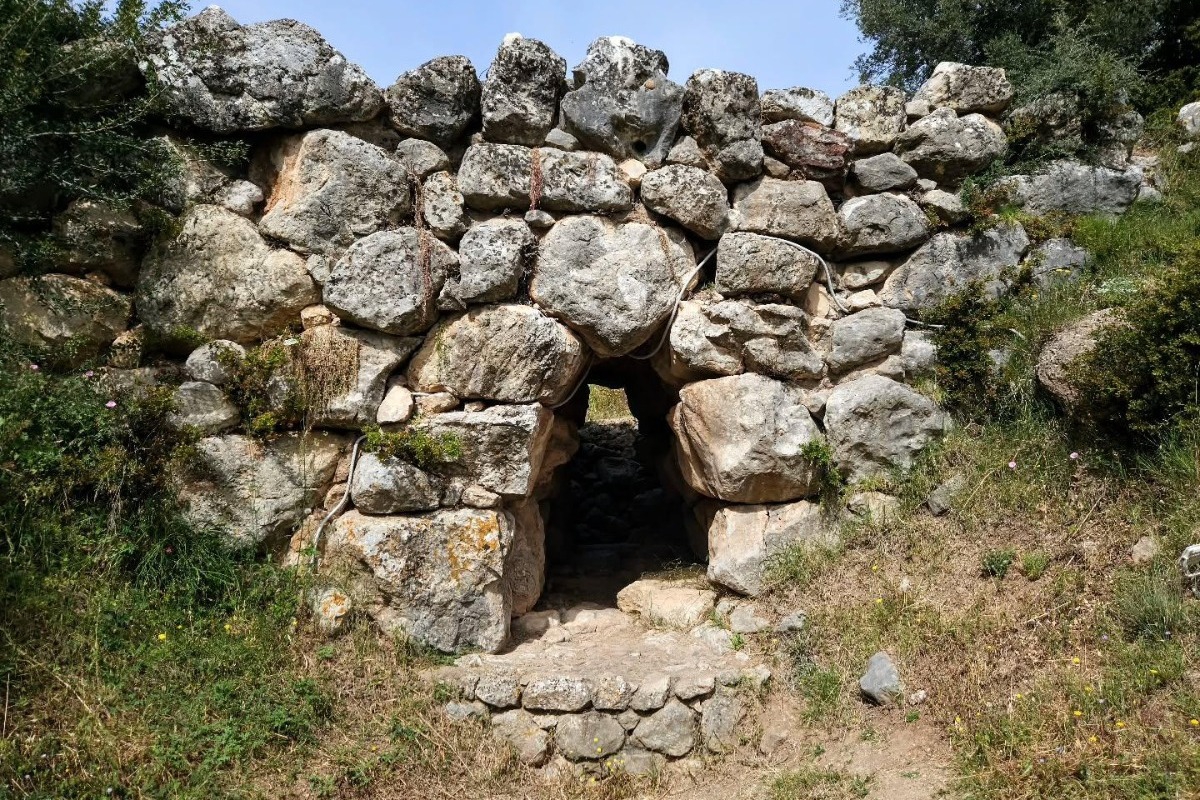 Δε θα πιστεύεις ποια αρχαία γέφυρα στην Ελλάδα χρησιμοποιείται ακόμα – Κι όμως, είναι η πιο παλιά της Ευρώπης!