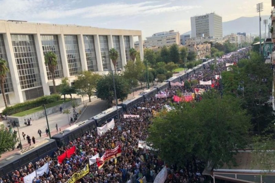 Σαν σήμερα: Η ανακοίνωση της απόφασης για τη δίκη της Χρυσής Αυγής