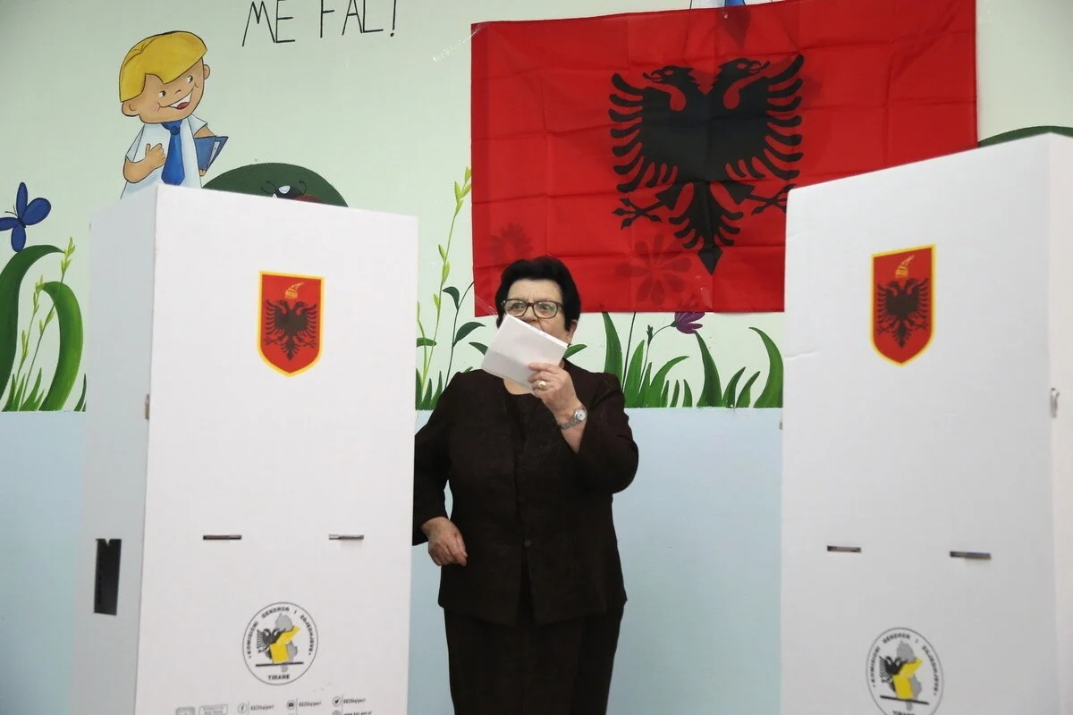 Εκλογές στην Αλβανία: Καταγγελίες για εξαγορά ψήφων και εμπλοκή οργανωμένου εγκλήματος