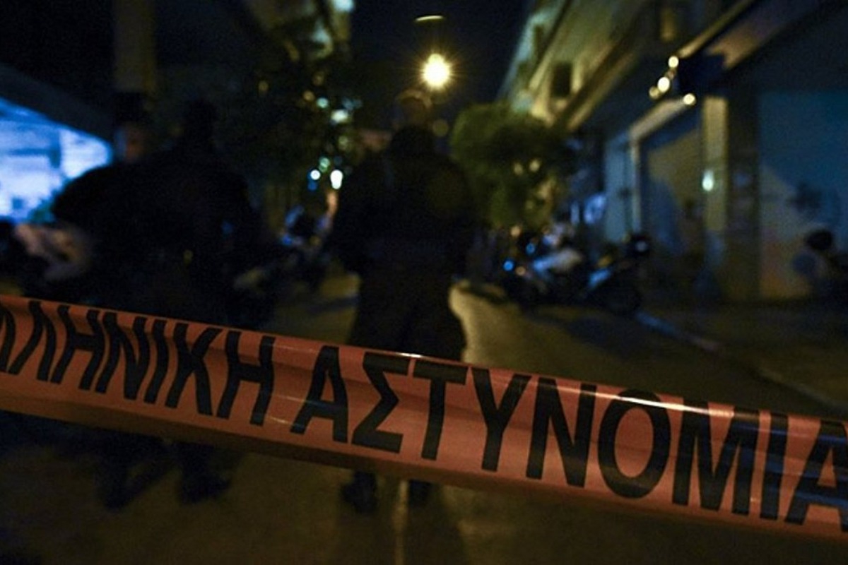 Θρίλερ στην Ηλιούπολη: Βρέθηκαν νεκροί μάνα και γιος από πυροβολισμό