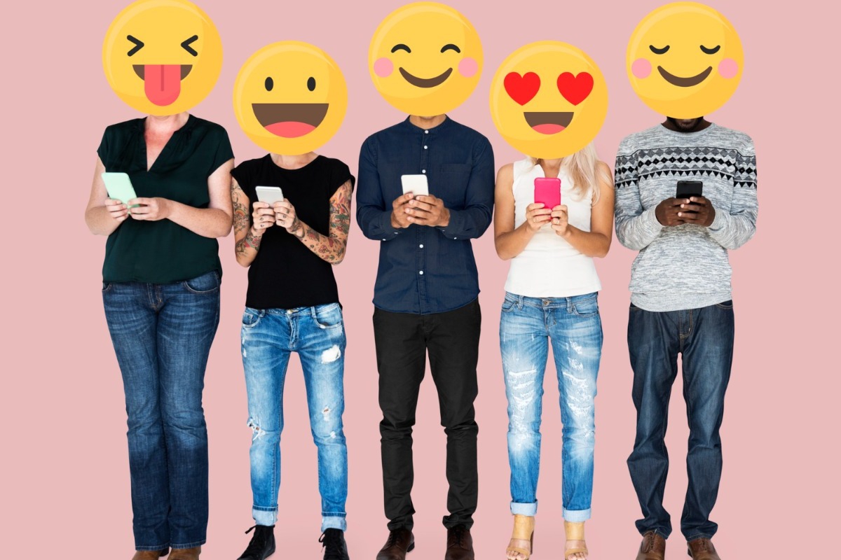 Emoji στα μηνύματα με τη σχέση σας: Συναισθηματική σύνδεση ή πρόβλημα επικοινωνίας;