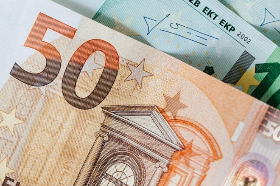 Η ΑΑΔΕ «ξεσκεπάζει» όσους έχουν χρέη πάνω από 150.000 ευρώ