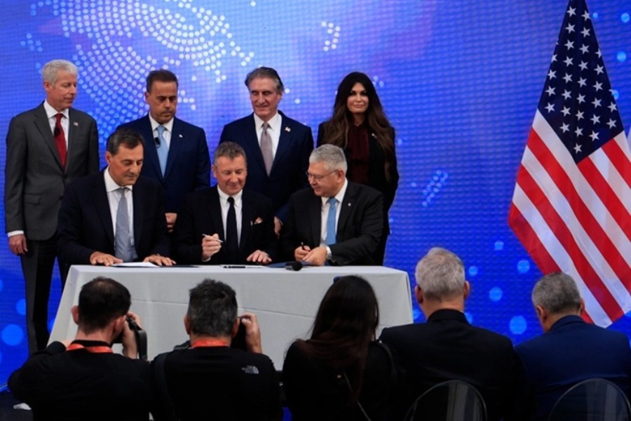 Συμφωνία ExxonMobil, Energean και Helleniq Energy για γεώτρηση υδρογονανθράκων στο Ιόνιo