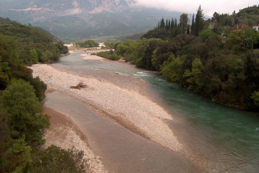 Αδειάζουν οι δεξαμενές νερού της Αττικής: Στερεύει ο Μόρνος, πιέζεται ο Εύηνος
