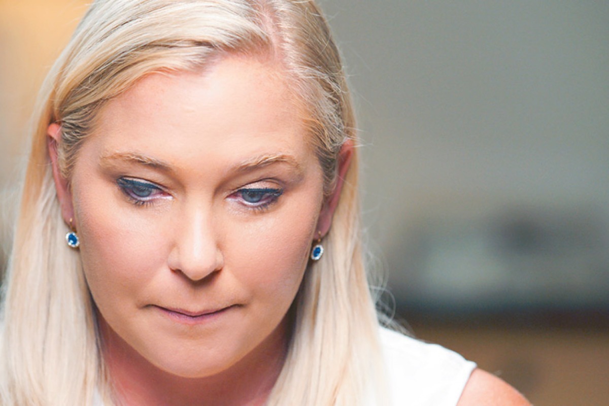 «Με βίασε γνωστός πρωθυπουργός, ηδονιζόταν να τον ικετεύω για τη ζωή μου» ‑ Το νέο απόσπασμα από το βιβλίο της Βιρτζίνια Τζιουφρέ