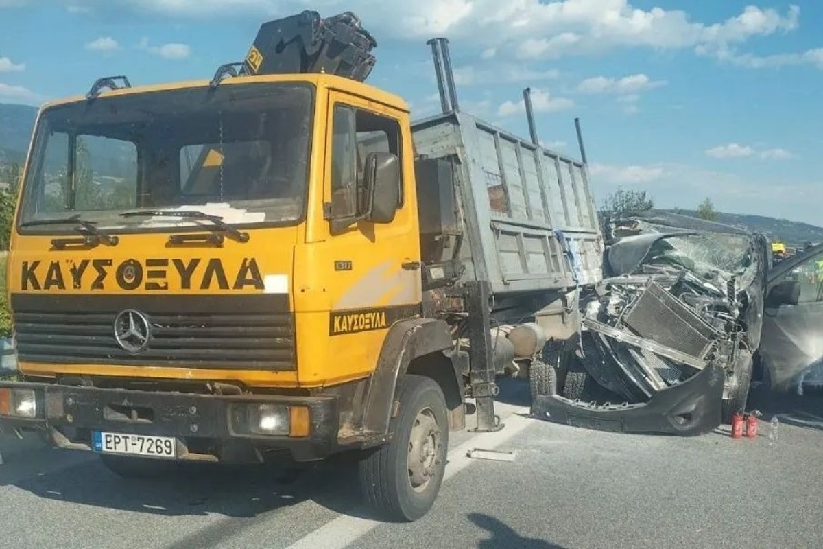 Σοβαρό τροχαίο στην Εγνατία Οδό: Επτά τραυματίες από σύγκρουση βαν με φορτηγό ‑ Δείτε βίντεο