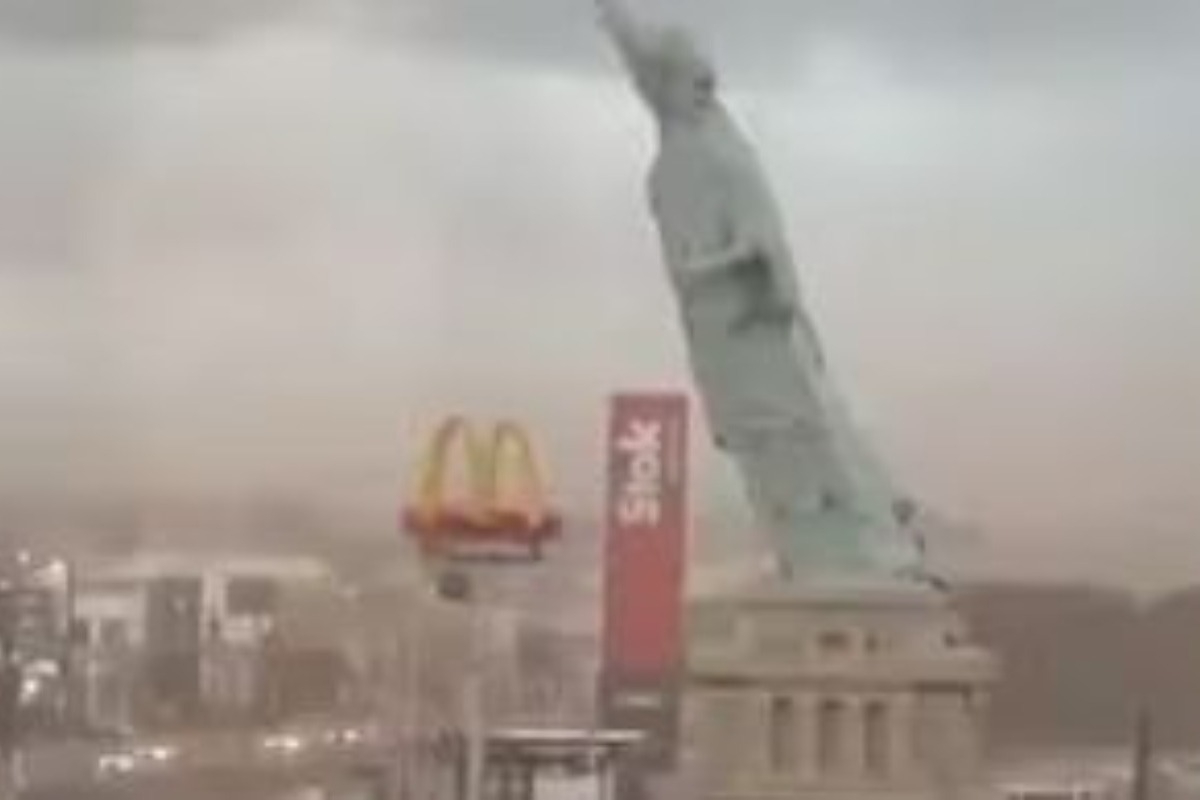 Βραζιλία: Η στιγμή που το Αγαλμα της Ελευθερίας καταρρέει εξαιτίας ισχυρών ανέμων – Δείτε βίντεο