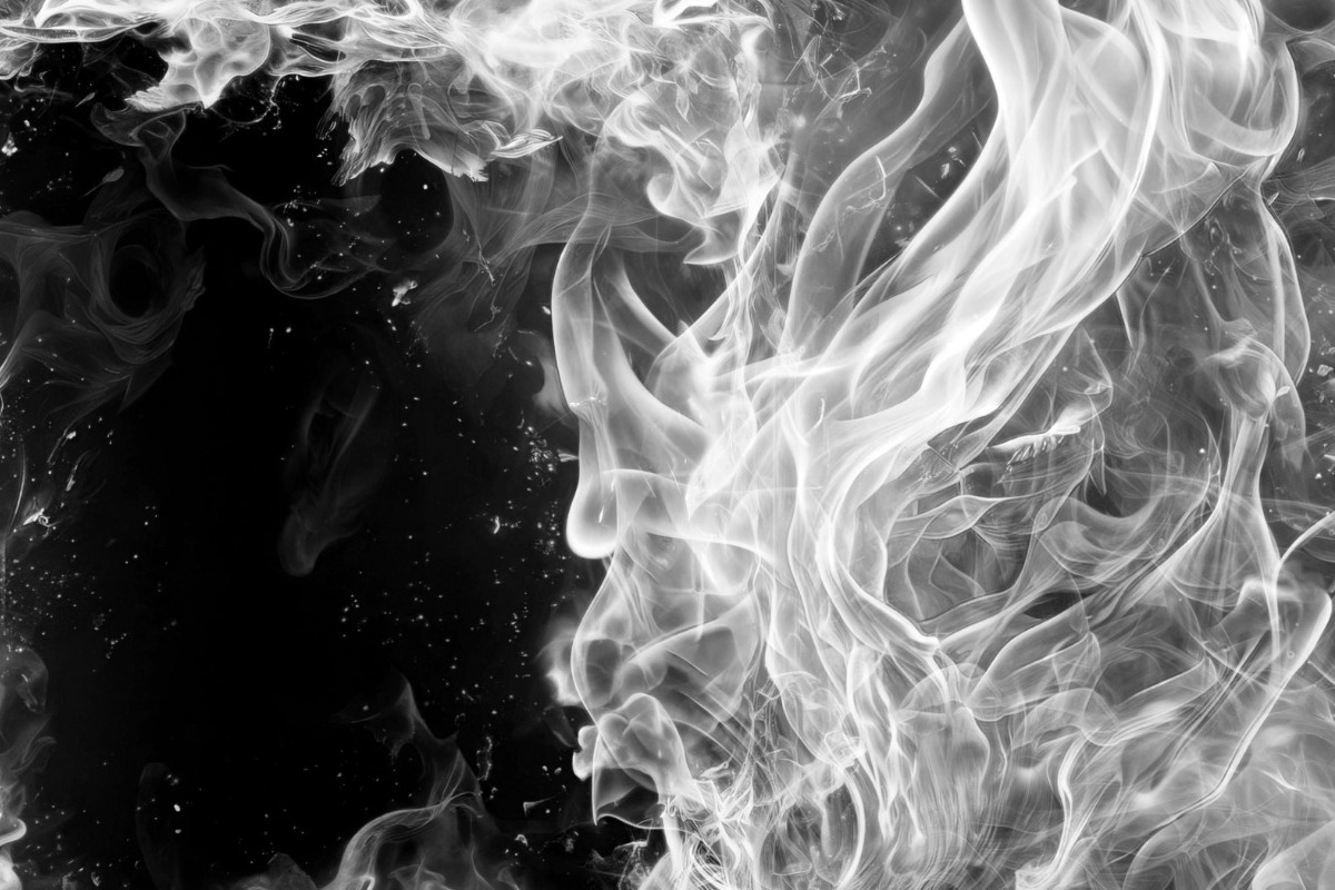 Σήμερα έμαθα: Γιατί η φωτιά στη Σελήνη δεν θα είχε χρώμα