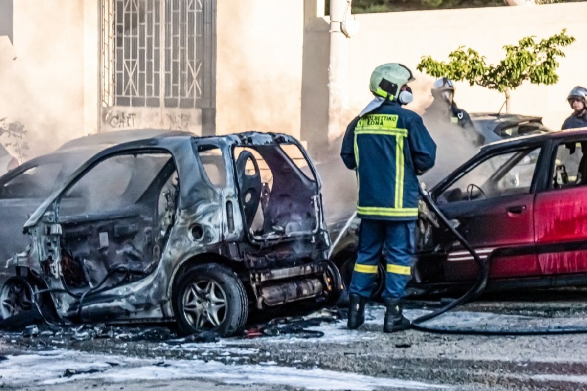 Φωτιά στη Νέα Σμύρνη: Είχε ξεσπάσει πυρκαγιά στην ίδια οδό πριν λίγες ημέρες