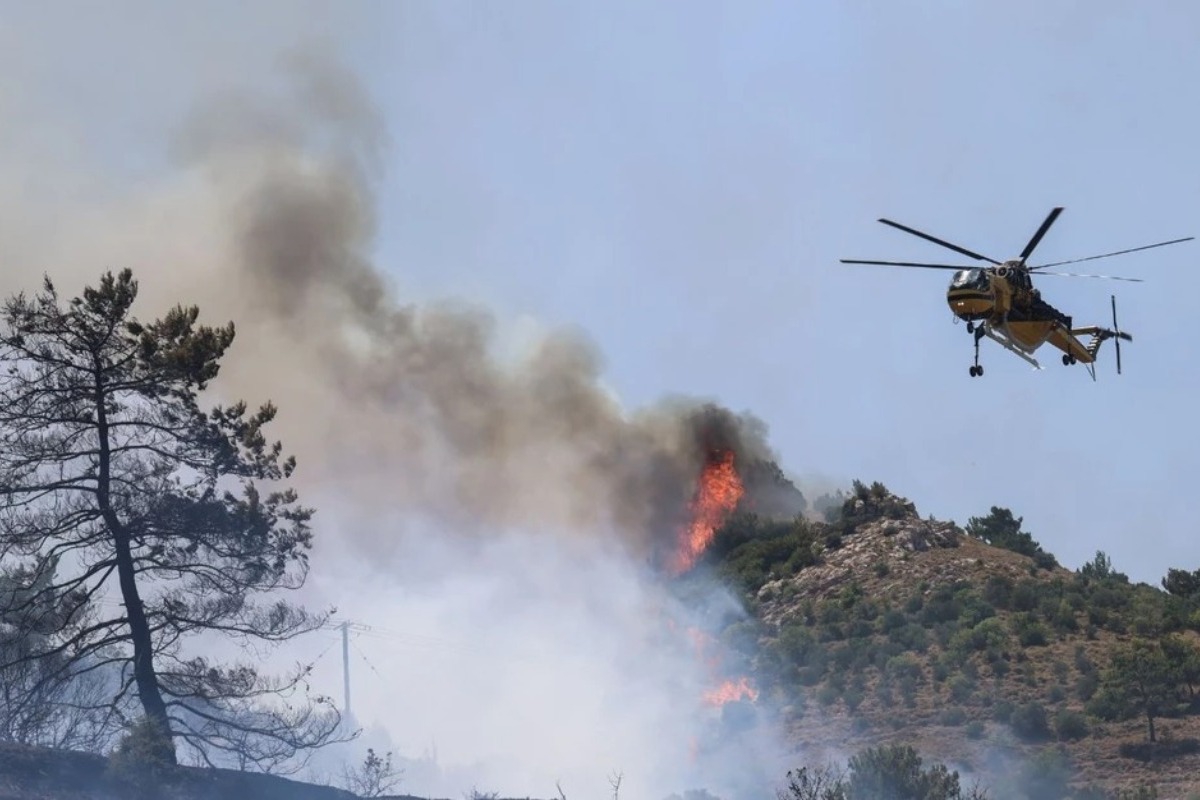 Ανησυχητικές διαστάσεις παίρνει η φωτιά στη Χίο