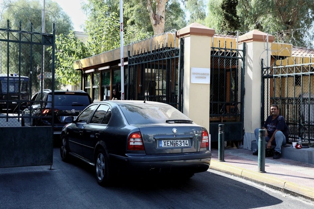 Ποινική δίωξη στον διευθυντή της Καρδιοχειρουργικής του Ιπποκράτειου που ζητούσε φακελάκια