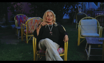 Μπέσσυ Αργυράκη, θες να σε θυμούνται για τη φωνή σου ή την αλέγκρα φύση σου;