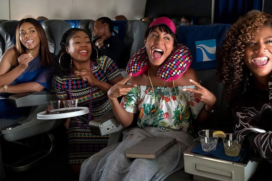 Κορίτσια για πάντα: 3 καλοκαιρινές ταινίες για την απόλυτη γυναικοπαρέα