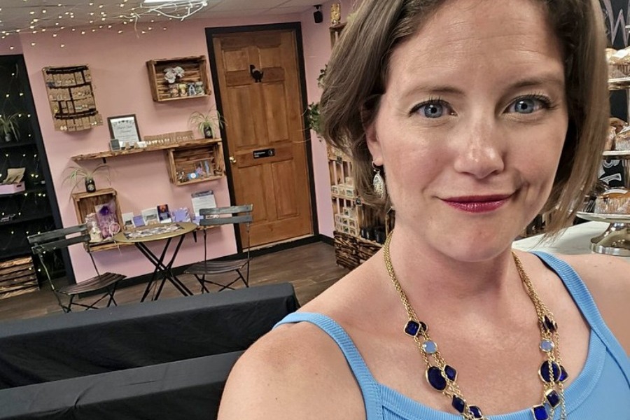 Διάσημη συγγραφέας έκανε παρουσίαση βιβλίου και δεν πήγε κανείς ‑ «Νιώθω απαίσια»