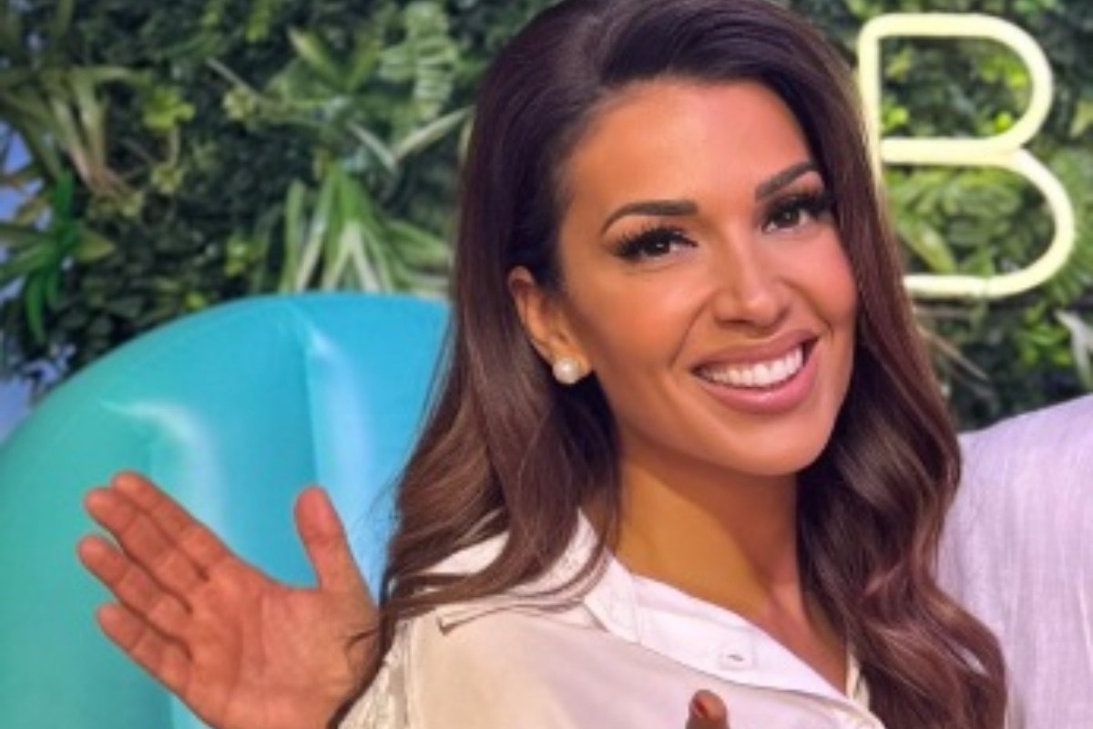 Η Ελένη Χατζίδου φωτογραφίζεται με μπικίνι: Έφτασα τον στόχο μου, έχασα πέντε κιλά, γράφει