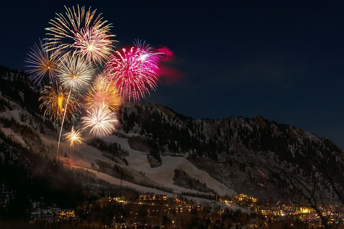 Αντίο βεγγαλικά: Η πρώτη χώρα που «κόβει» τα πυροτεχνήματα για χάρη της ασφάλειας