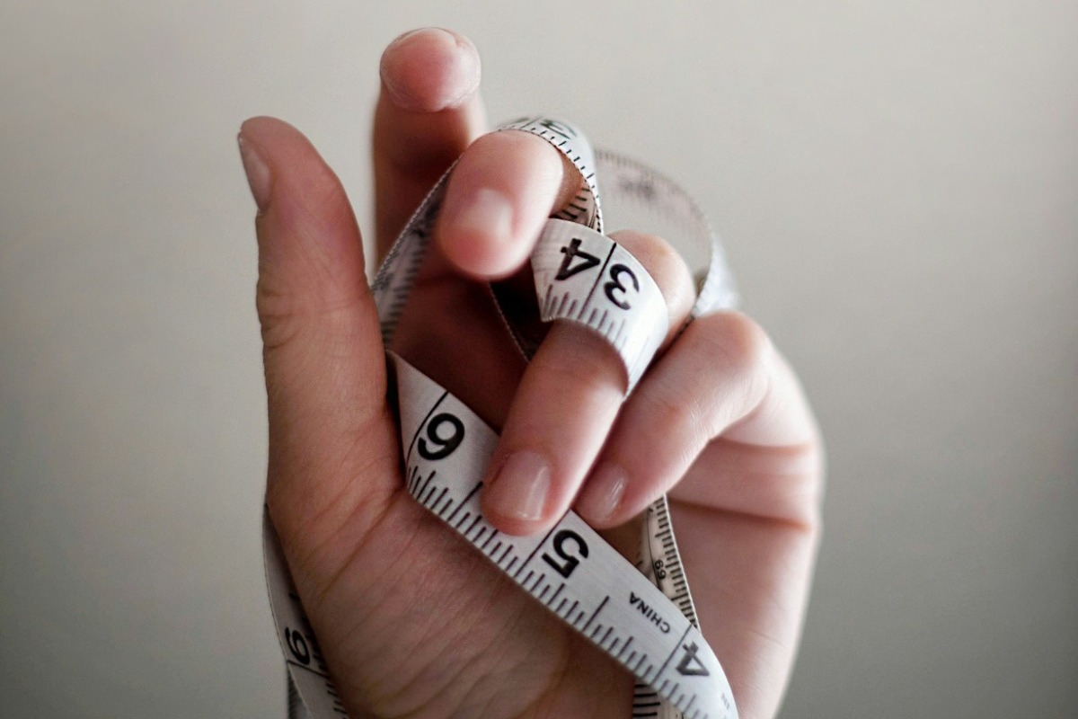 Το μικρό «θαύμα» που αδυνατίζει: H νέα ανακάλυψη που παγιδεύει το λίπος πριν προλάβει να σε… παχύνει!