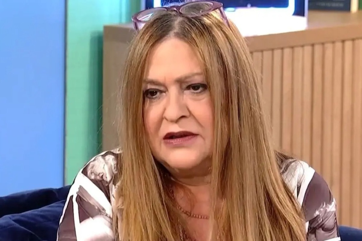 Τζόυς Ευείδη – «Δεν είμαι η μόνη άχρηστη .. είναι πολλές: Η Λουιζίδου, η Παπαδοπούλου, η Ακρίτα…»