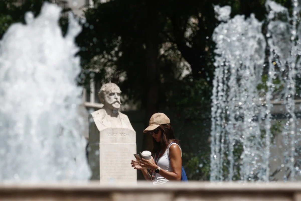 Με 40άρια ξεκινά σήμερα ο εξαήμερος καύσωνας ‑ Πότε κορυφώνεται το φαινόμενο