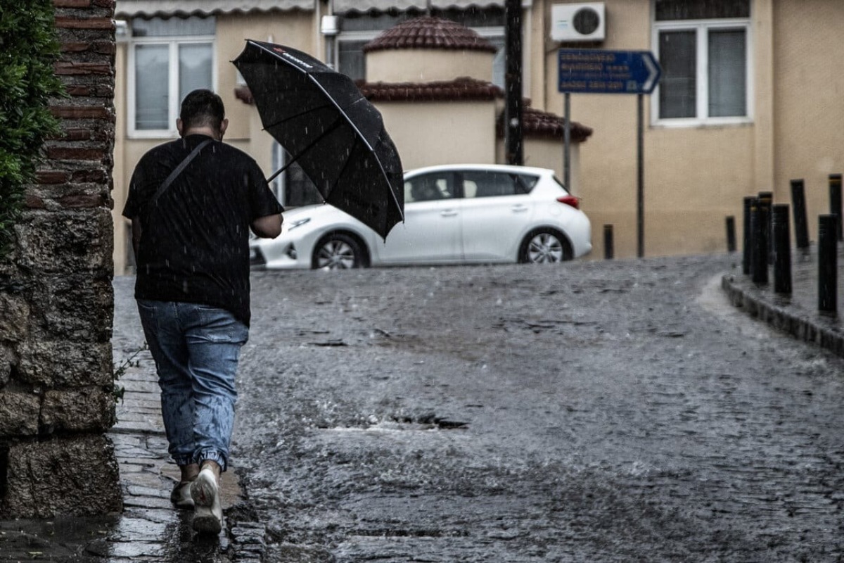 Καιρός: Φεύγει ο αντικυκλώνας, έρχεται η ψυχρή λίμνη με βροχές ‑ Η πρόγνωση των επόμενων ημερών