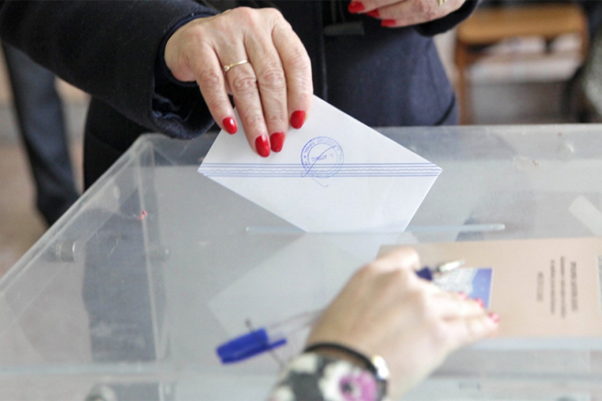 MRB: Στις 14,2 μονάδες το προβάδισμα της ΝΔ ‑ Τι θα έπαιρναν Τσίπρας, Καρυστιανού, Σαμαράς