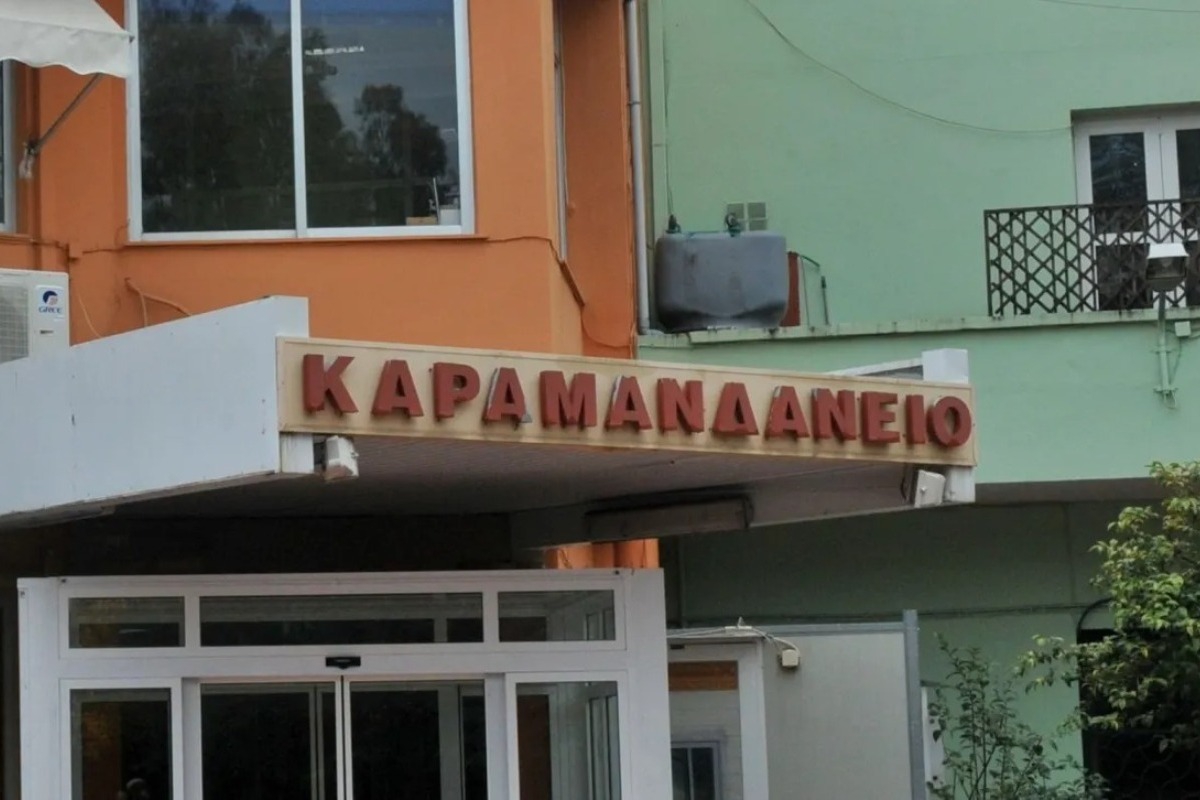 Αχαΐα: Εκκενώνονται Καραμανδάνειο και Κωνσταντοπούλειο γηροκομείο ‑ Καίγεται η Ιερά Μονή Αγίου Νικολάου Μπάλα