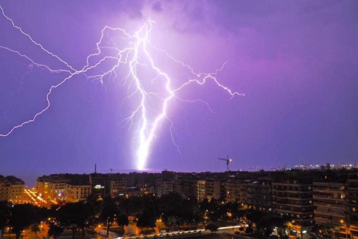 Καιρός: Ισχυρές βροχές, καταιγίδες και μπουρίνια – Έκτακτο δελτίο επιδείνωσης