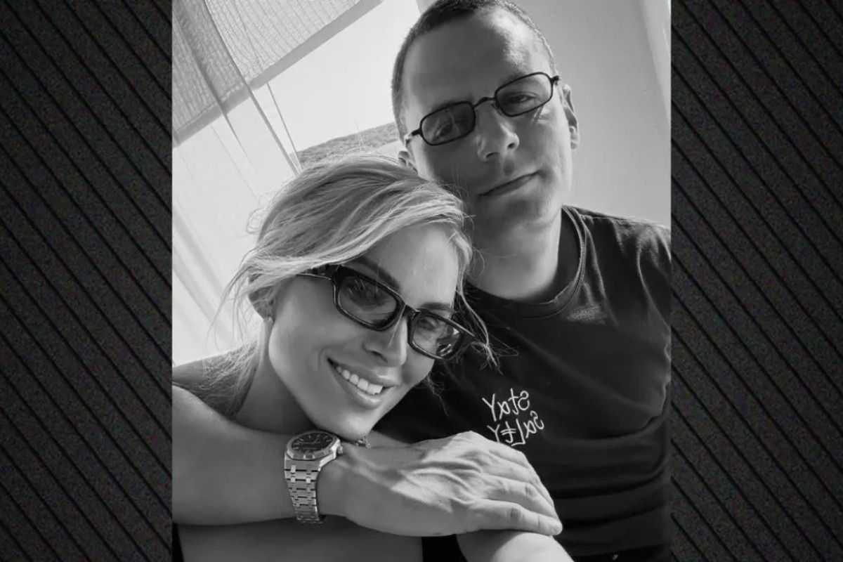 Κατερίνα Καινούργιου: Αγκαλιά με τον Παναγιώτη Κουτσουμπή στην Πάρο ‑ Δείτε φωτογραφίες