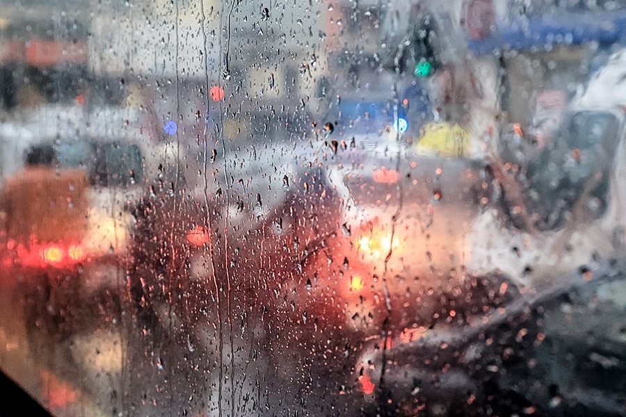 Τροχαίο στον Κηφισό: Ανετράπη φορτηγό έπειτα από σύγκρουση με αυτοκίνητο