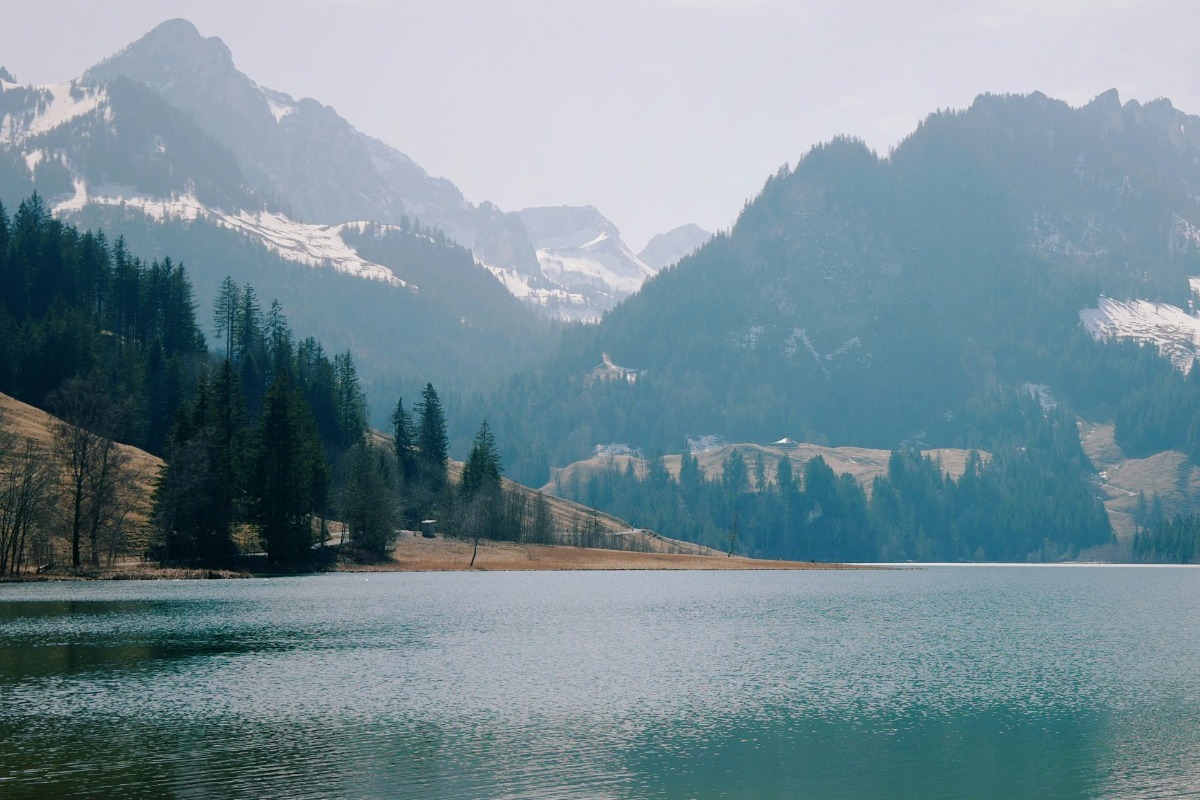 Το ανατριχιαστικό φαινόμενο που κάνει πλοία να πετάνε και πόλεις να αιωρούνται – Πού το βλέπεις στην Ελλάδα