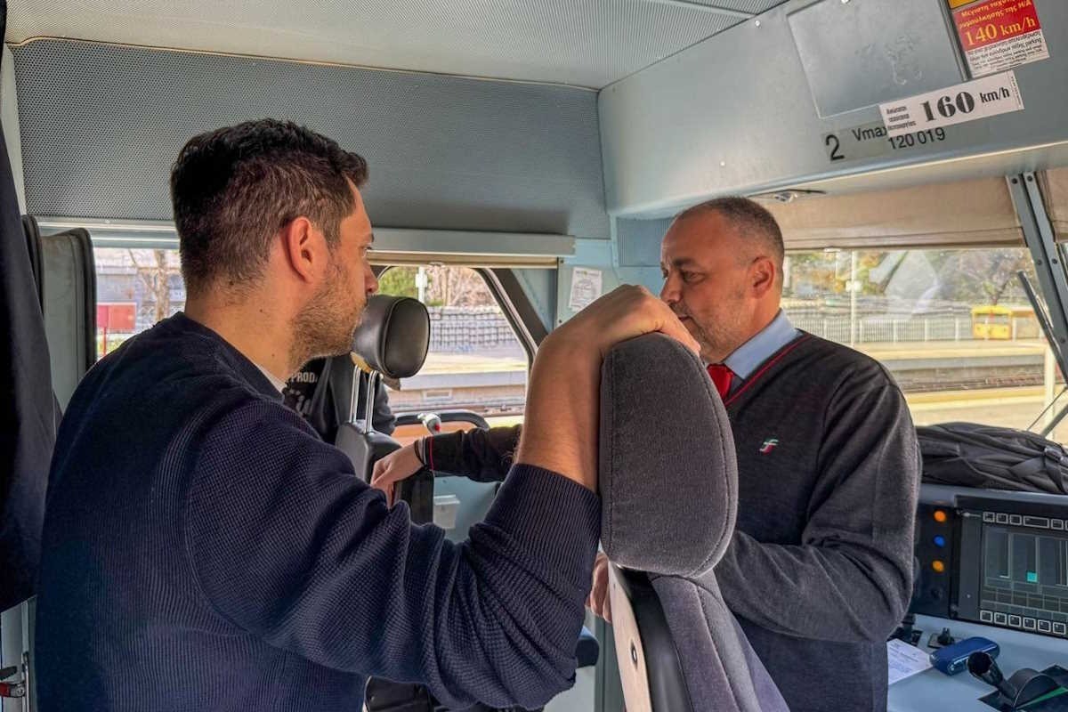 Αιφνιδιαστική επίσκεψη Κυρανάκη στους σταθμάρχες του Σταθμού Λαρίσης