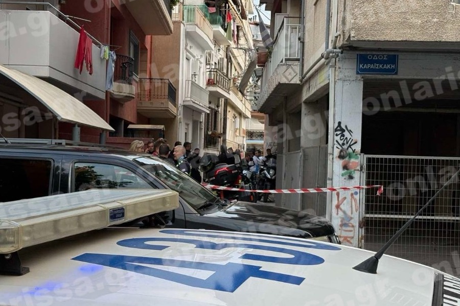 Φρίκη στη Λάρισα: Σκότωσε τη μητέρα του με τη βοήθεια του ξαδέρφου του – Τύλιξε το πτώμα και προσπάθησε να το εξαφανίσει